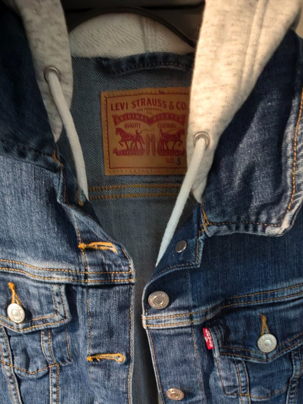 Levi's Jacket - Picture 4 of 4